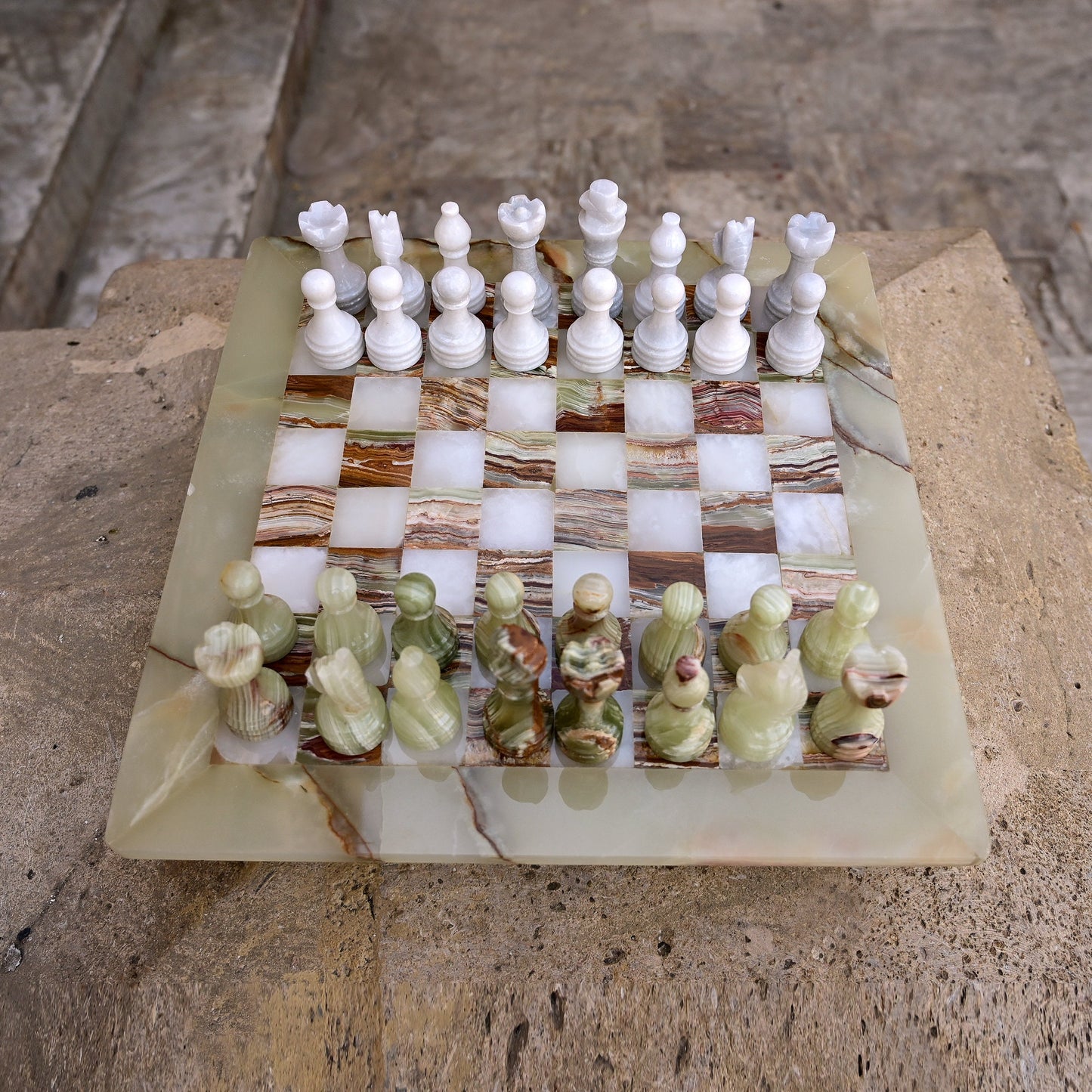 Green Onyx and White Elegant Chess Set 15 Inches